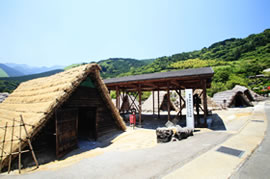 湯の花小屋